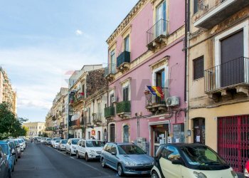 Edificio all\'aperto - Trilocale Via Marchese Di Casalotto
 
49, Catania - foto 1