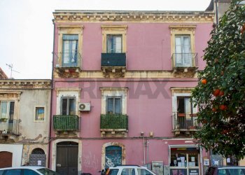 Edificio all\'aperto - Trilocale Via Marchese Di Casalotto
 
49, Catania - foto 2