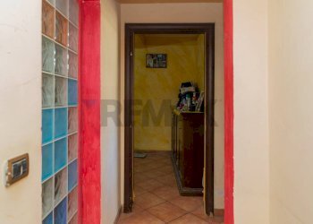 Hall / corridoio - Trilocale Via Marchese Di Casalotto
 
49, Catania - foto 8