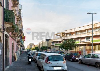 Edificio all\'aperto - Trilocale Via Marchese Di Casalotto
 
49, Catania - foto 17