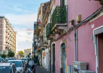 Edificio all\'aperto - Trilocale Via Marchese Di Casalotto
 
49, Catania - foto 28
