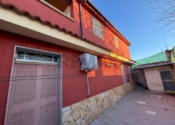 Casa all\'aperto - Casa semi indipendente VILLAGGIO DELFINO
 
snc, Carlentini - foto 6