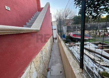 Balcone - Casa semi indipendente VILLAGGIO DELFINO
 
snc, Carlentini - foto 7