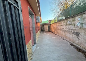 Non correlato - Casa semi indipendente VILLAGGIO DELFINO
 
snc, Carlentini - foto 8