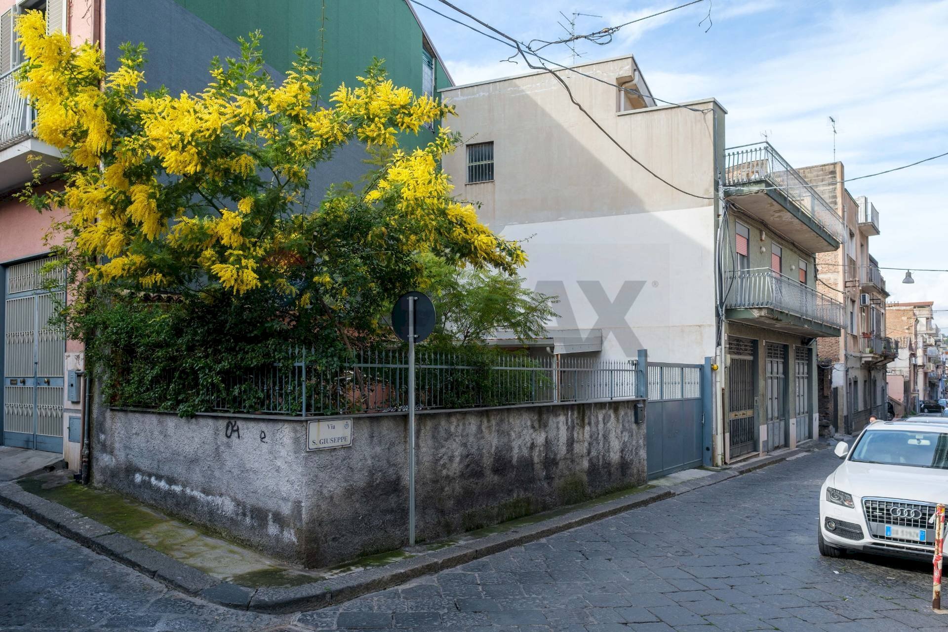 Edificio all\'aperto - Casa indipendente VIA SAN GIUSEPPE
 
219, Misterbianco - foto 1