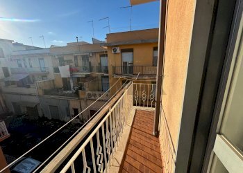 Balcone - Trilocale Via Nino Martoglio
 
31, Lentini - foto 3
