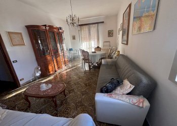 Sala da pranzo - Trilocale Via Nino Martoglio
 
31, Lentini - foto 7
