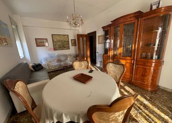 Sala da pranzo - Trilocale Via Nino Martoglio
 
31, Lentini - foto 14
