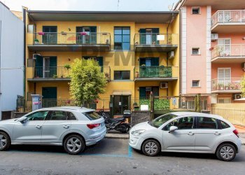 Edificio all\'aperto - Quadrilocale Via Sant'Antonio Abate
 
64, Misterbianco - foto 3