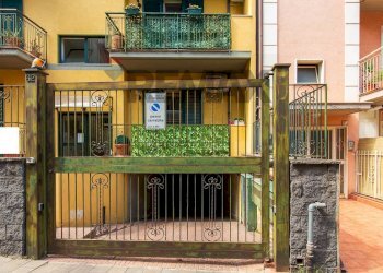 Edificio all\'aperto - Quadrilocale Via Sant'Antonio Abate
 
64, Misterbianco - foto 5