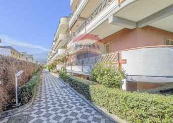 Edificio all\'aperto - Residence Via Spiaggia
 
339, Mascali - foto 26