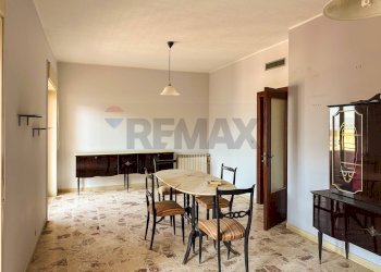 Sala da pranzo - Quadrilocale Via Panoramica
 
2, Augusta - foto 5