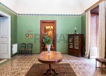 Sala da pranzo - Casa indipendente Via Vittorio Emanuele III
 
29, Paterno - foto 1