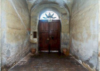 Hall / corridoio - Casa indipendente Via Vittorio Emanuele III
 
29, Paterno - foto 10