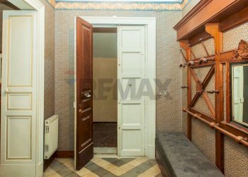 Hall / corridoio - Casa indipendente Via Vittorio Emanuele III
 
29, Paterno - foto 18