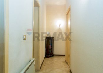 Hall / corridoio - Casa indipendente Via Vittorio Emanuele III
 
29, Paterno - foto 50