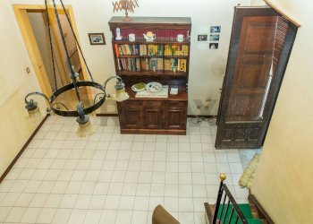 Hall / corridoio - Casa indipendente Via Vittorio Emanuele III
 
29, Paterno - foto 67