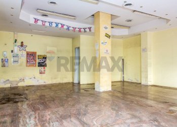 Stanza vuota - Locale Commerciale Via Eleonora D'angiò
 
57, Catania - foto 13