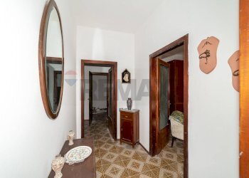Hall / corridoio - Appartamento Via Giuseppe Garibaldi
 
245, Misterbianco - foto 15