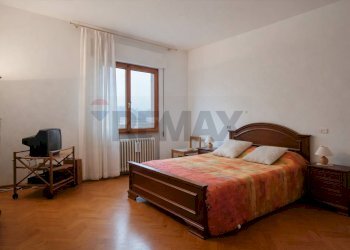 Camera / camera da letto - Appartamento Via Cameronci
26, Montemignaio - foto 6