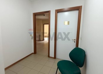 Hall / corridoio - Ufficio Via Catanelli
 
12, Perugia - foto 12