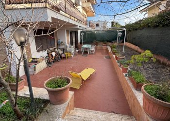 Terrazza - Quadrilocale Via Ulisse
 
30, Ardea - foto 7