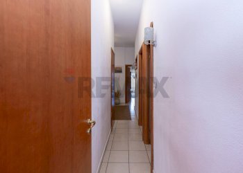 Hall / corridoio - Quadrilocale Via Etnea
 
407, Gravina di Catania - foto 17