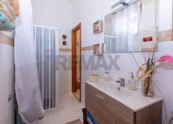 Bagno - Quadrilocale Via Etnea
 
407, Gravina di Catania - foto 35