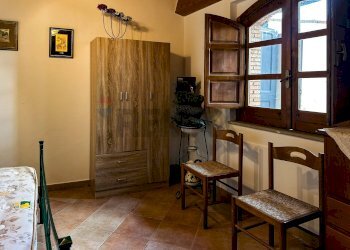 Sala da pranzo - Independent house Via romissa
 
Z7, Savoca - photo 23