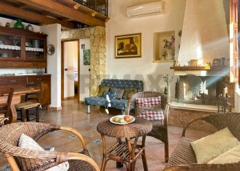 Soggiorno - Independent house Via romissa
 
Z7, Savoca - photo 74