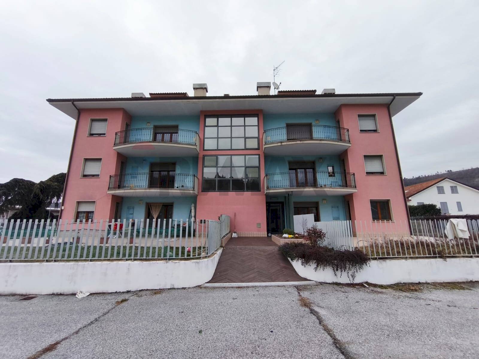 Edificio all\'aperto - Attico Goffredo Mameli
 
26, Millesimo - foto 1