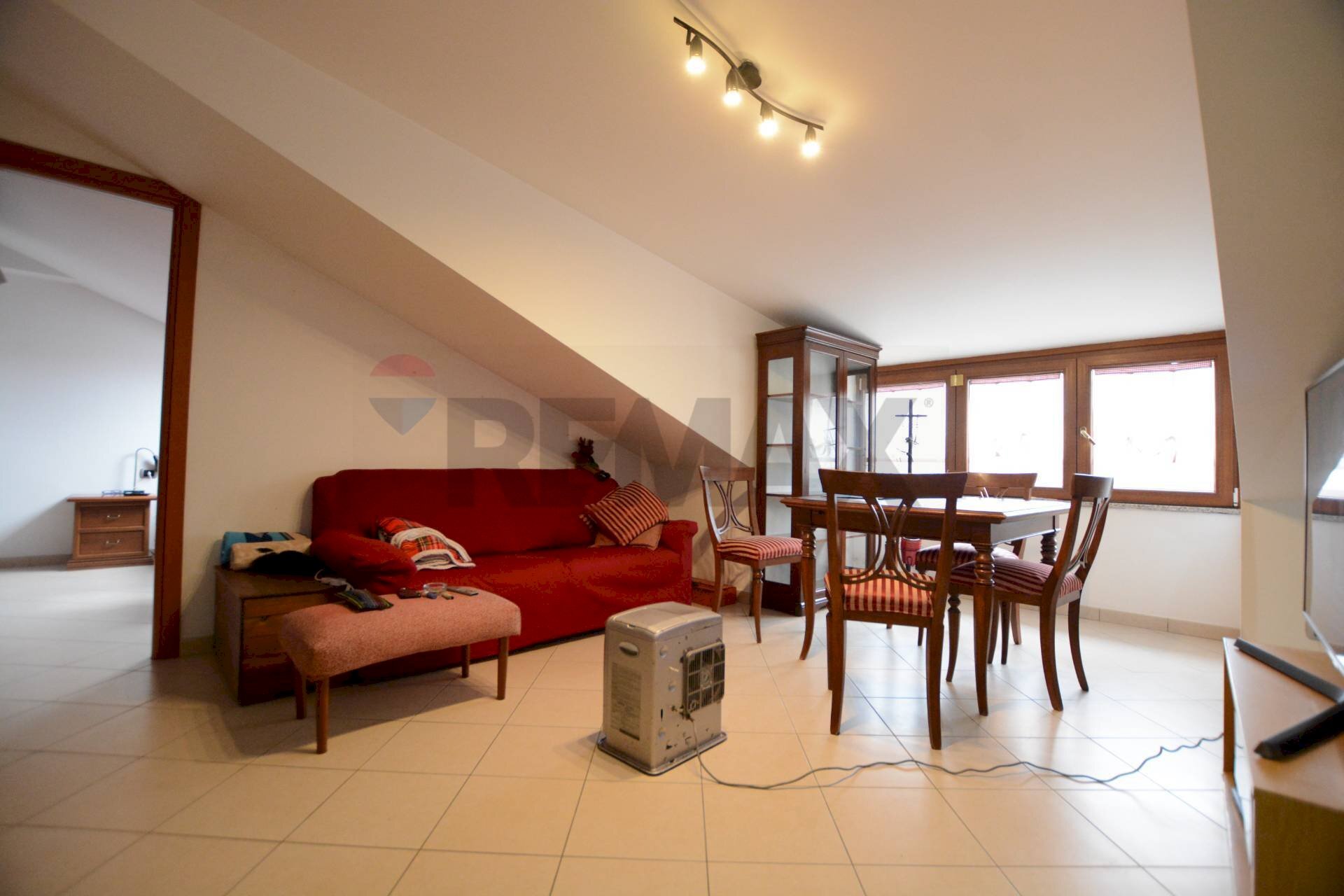 Sala da pranzo - Attico Goffredo Mameli
 
26, Millesimo - foto 2