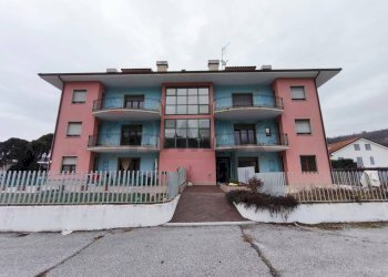 Edificio all\'aperto - Attico Goffredo Mameli
 
26, Millesimo - foto 1