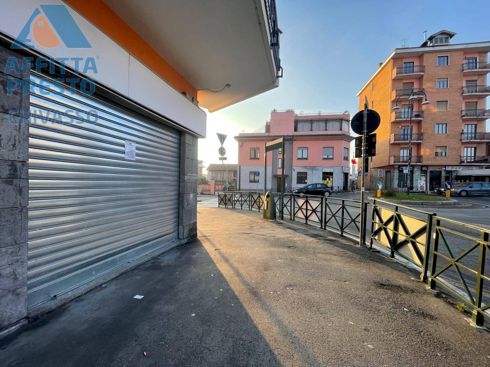 Foto 1 - Negozio via ivrea, Chivasso - foto 1