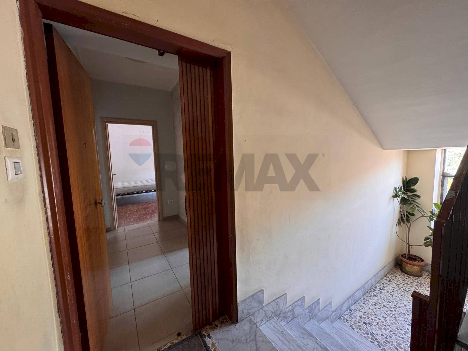Hall / corridoio - Three-room apartment Via Epitaffio
 
SNC, Benevento - photo 1