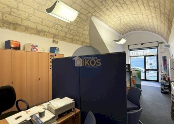 Foto 8 - Commercial Premises Via caduti di Tutte le Guerre
 
13, Acquaviva delle Fonti - photo 8