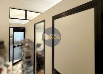 Foto 16 - Commercial Premises Via caduti di Tutte le Guerre
 
13, Acquaviva delle Fonti - photo 16