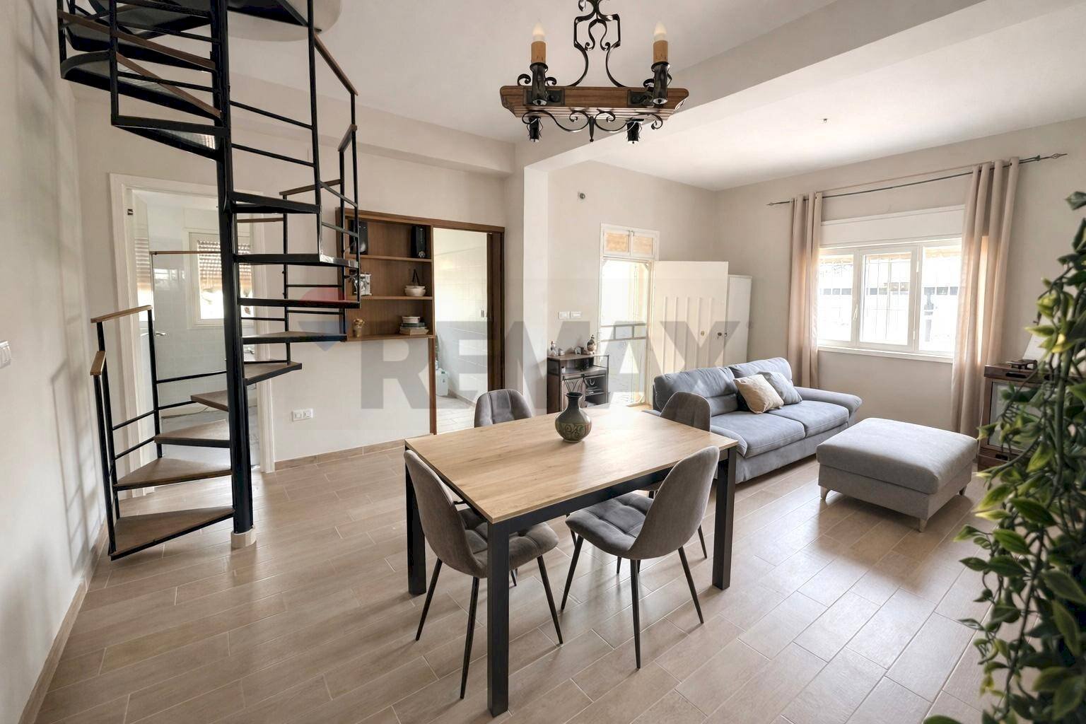 Sala da pranzo - Villa via Giorgio Matranga
 
22, Santa Cristina Gela - photo 1