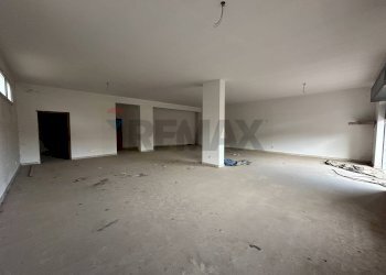 Stanza vuota - Locale Commerciale Via Antonello Da Messina
 
20, Misilmeri - foto 6