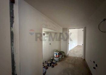 Stanza vuota - Locale Commerciale Via Antonello Da Messina
 
20, Misilmeri - foto 14