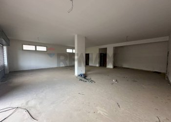 Stanza vuota - Locale Commerciale Via Antonello Da Messina
 
20, Misilmeri - foto 15