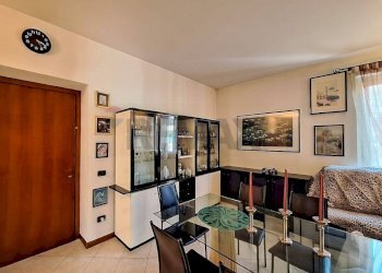 Sala da pranzo - Trilocale VIA CAVOUR
 
17, Castronno - foto 5