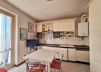 Cucina - Trilocale VIA CAVOUR
 
17, Castronno - foto 6