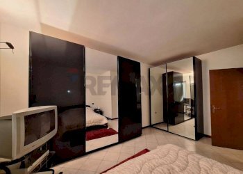 Camera / camera da letto - Trilocale VIA CAVOUR
 
17, Castronno - foto 11