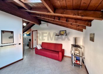 Soggiorno - Bilocale VIA CAVOUR
 
19, Castronno - foto 1