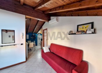 Soggiorno - Bilocale VIA CAVOUR
 
19, Castronno - foto 5