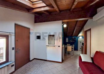 Soggiorno - Bilocale VIA CAVOUR
 
19, Castronno - foto 6