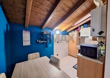 Sala da pranzo - Bilocale VIA CAVOUR
 
19, Castronno - foto 7