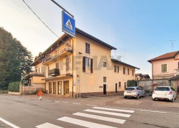 Edificio all\'aperto - Bilocale VIA CAVOUR
 
19, Castronno - foto 16