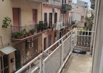 Balcone - Quadrilocale Via Gaetano Catra
 
54, Ragusa - foto 1